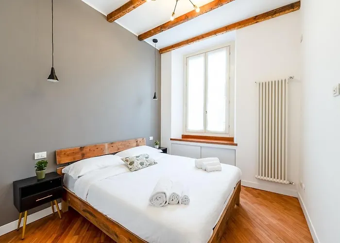 Stylish With Balcony - Brera Milão